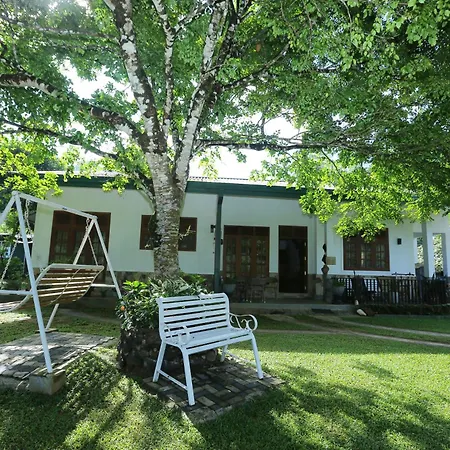 Estate Bungalow Ratnapura Exterior photo
